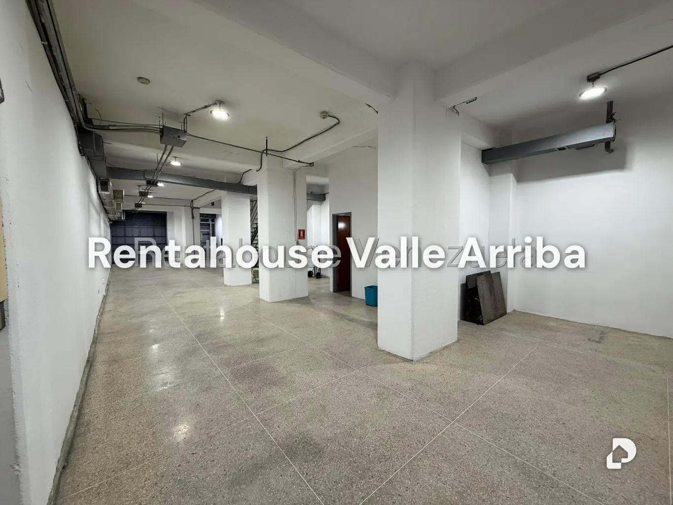 Local comercial en Parroquia La Candelaria, Caracas – 5