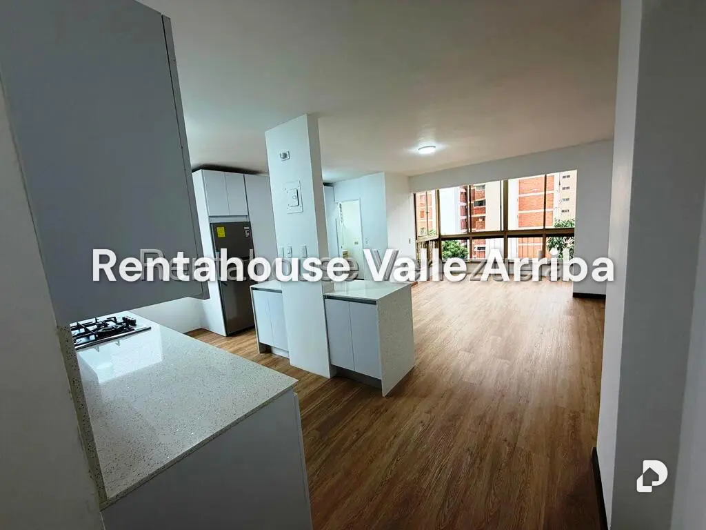 Apartment in Los Palos Grandes, Caracas – 4
