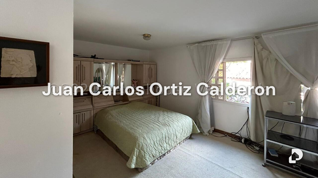 Casa en Cumbres de Curumo, Caracas – 24