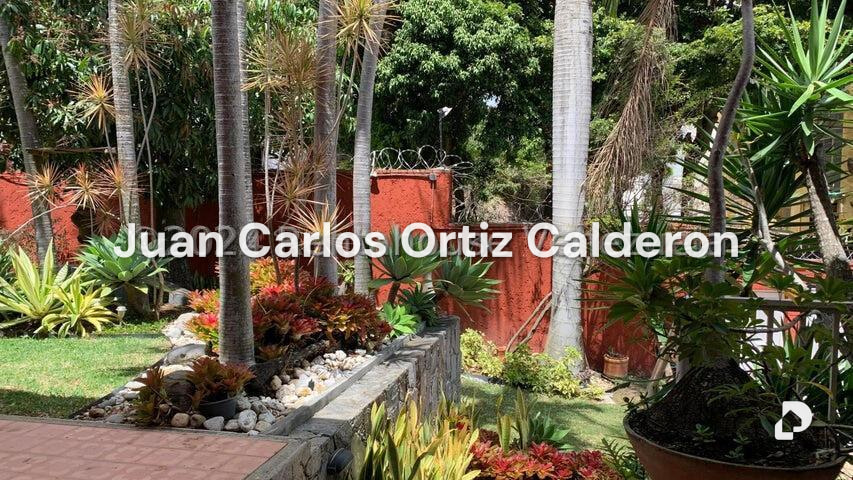 Casa en Cumbres de Curumo, Caracas – 3