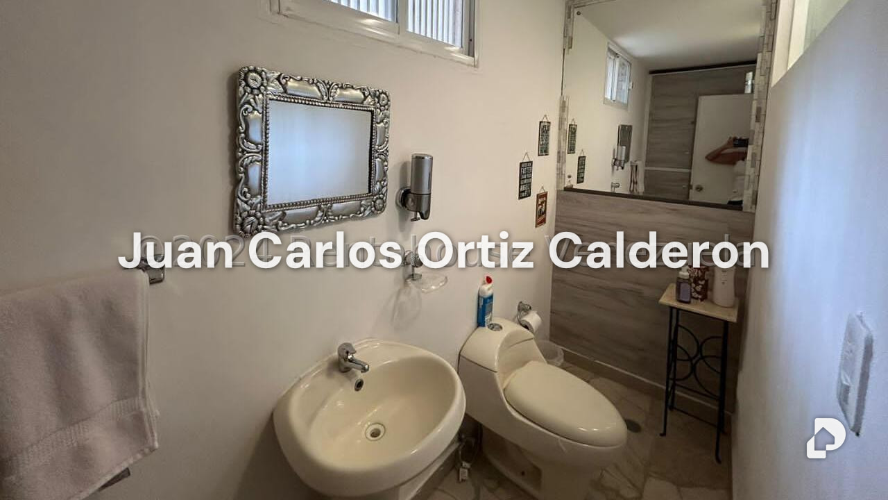 Casa en Cumbres de Curumo, Caracas – 9