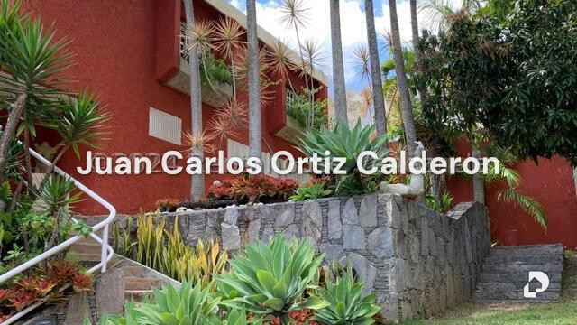 Casa en Cumbres de Curumo, Caracas – 1