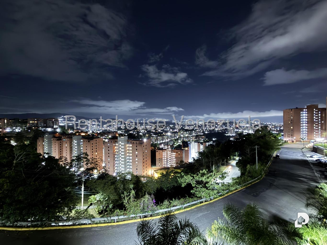 Apartamento en Colinas de La Tahona, Caracas