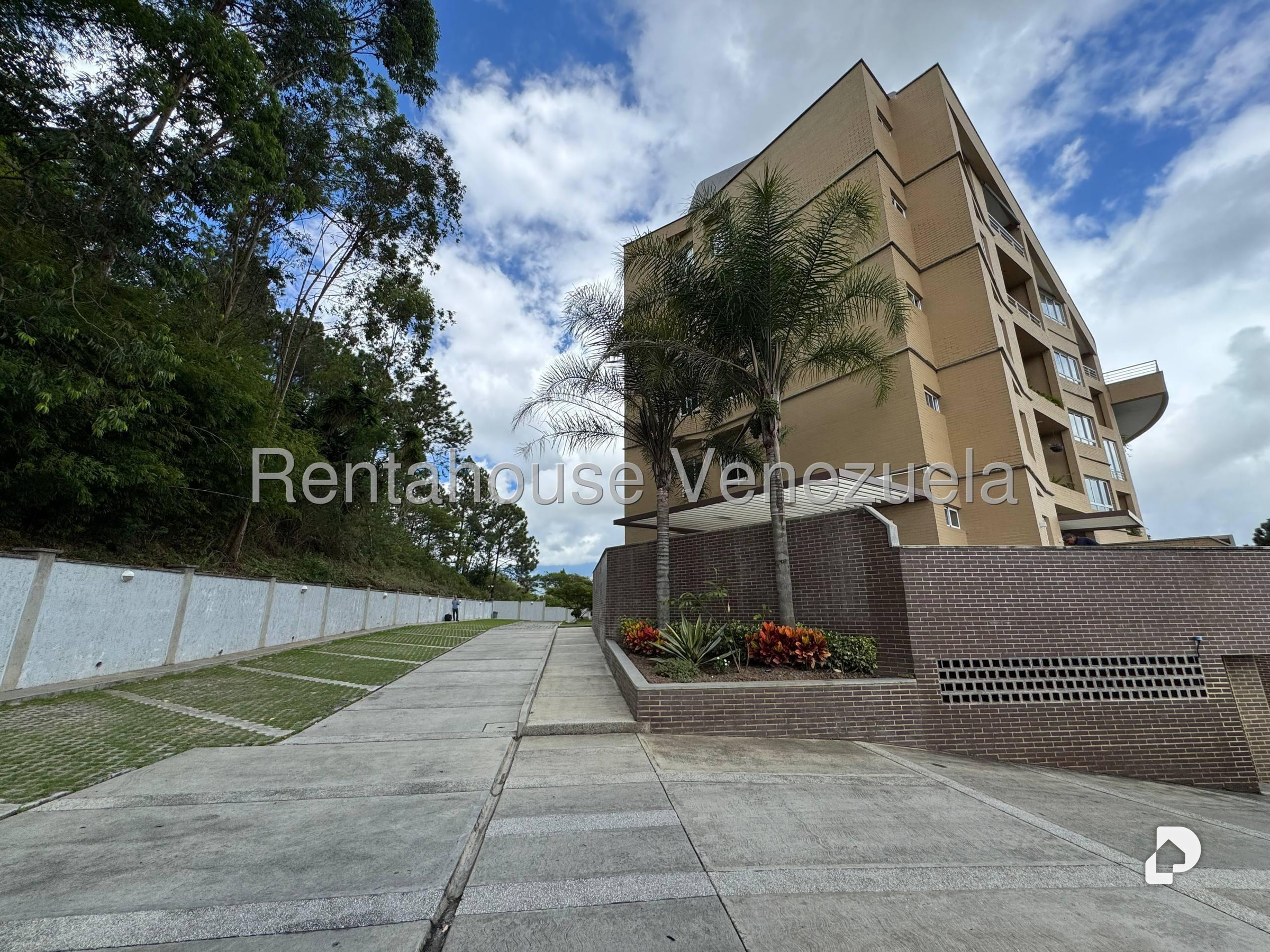 Apartamento en La Lagunita Country Club, Caracas – 2