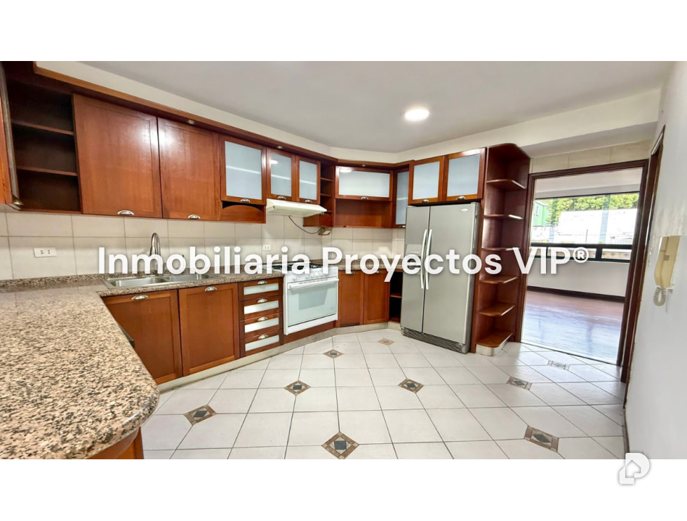 Apartment in Altamira, Caracas – 4