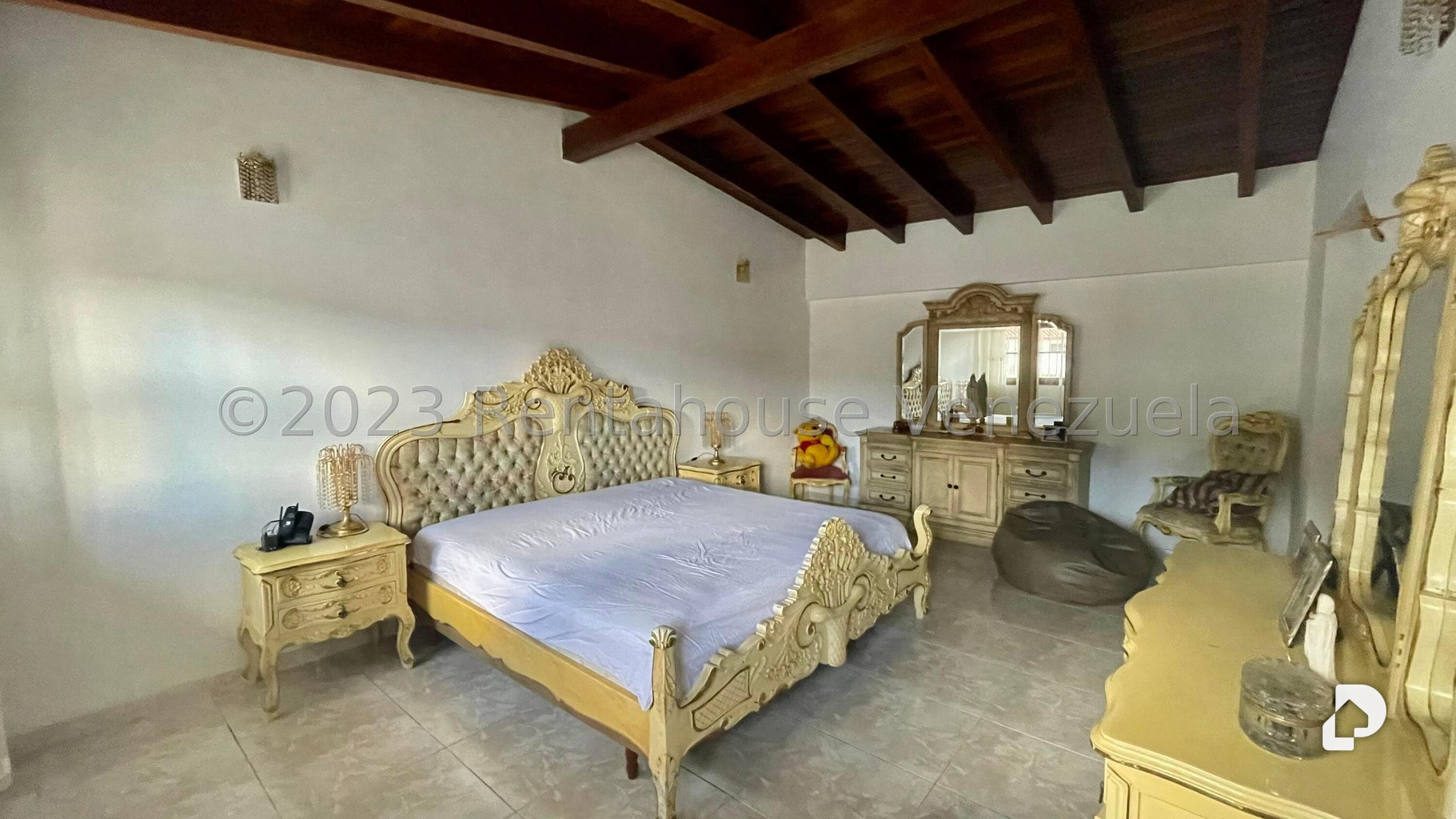 Casa en Santa Paula, Caracas – 12
