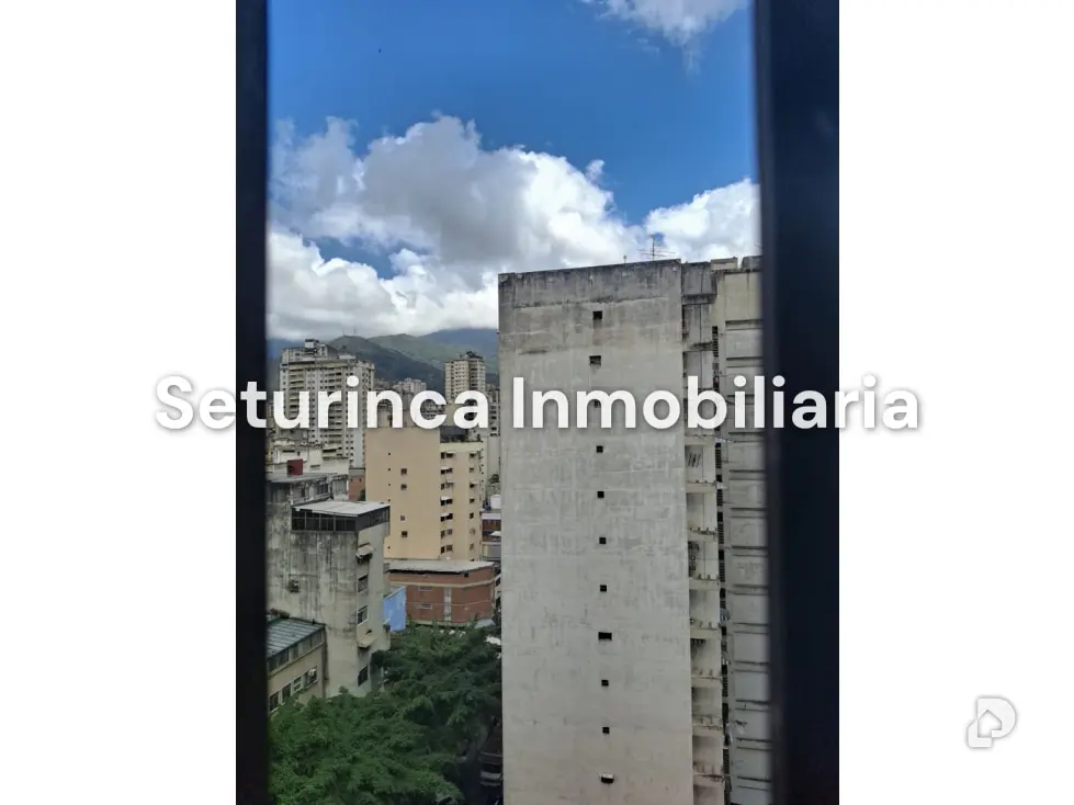 Office in La Candelaria, Caracas – 23