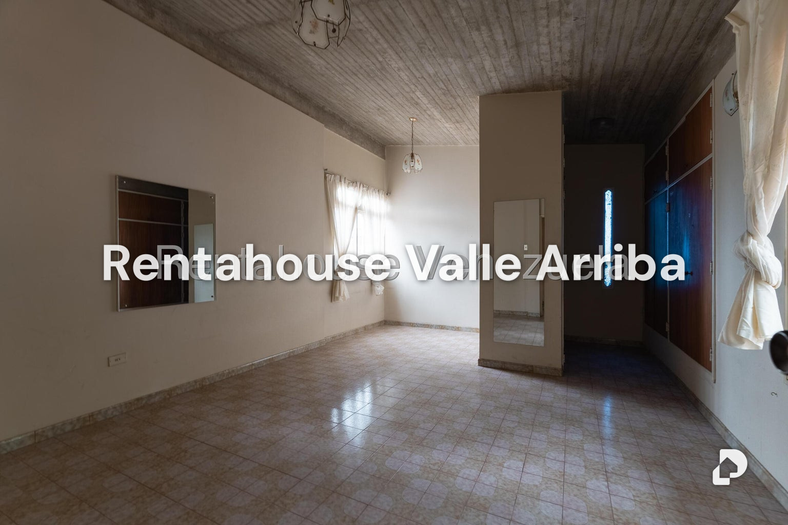 Casa en Alto Prado, Caracas – 27
