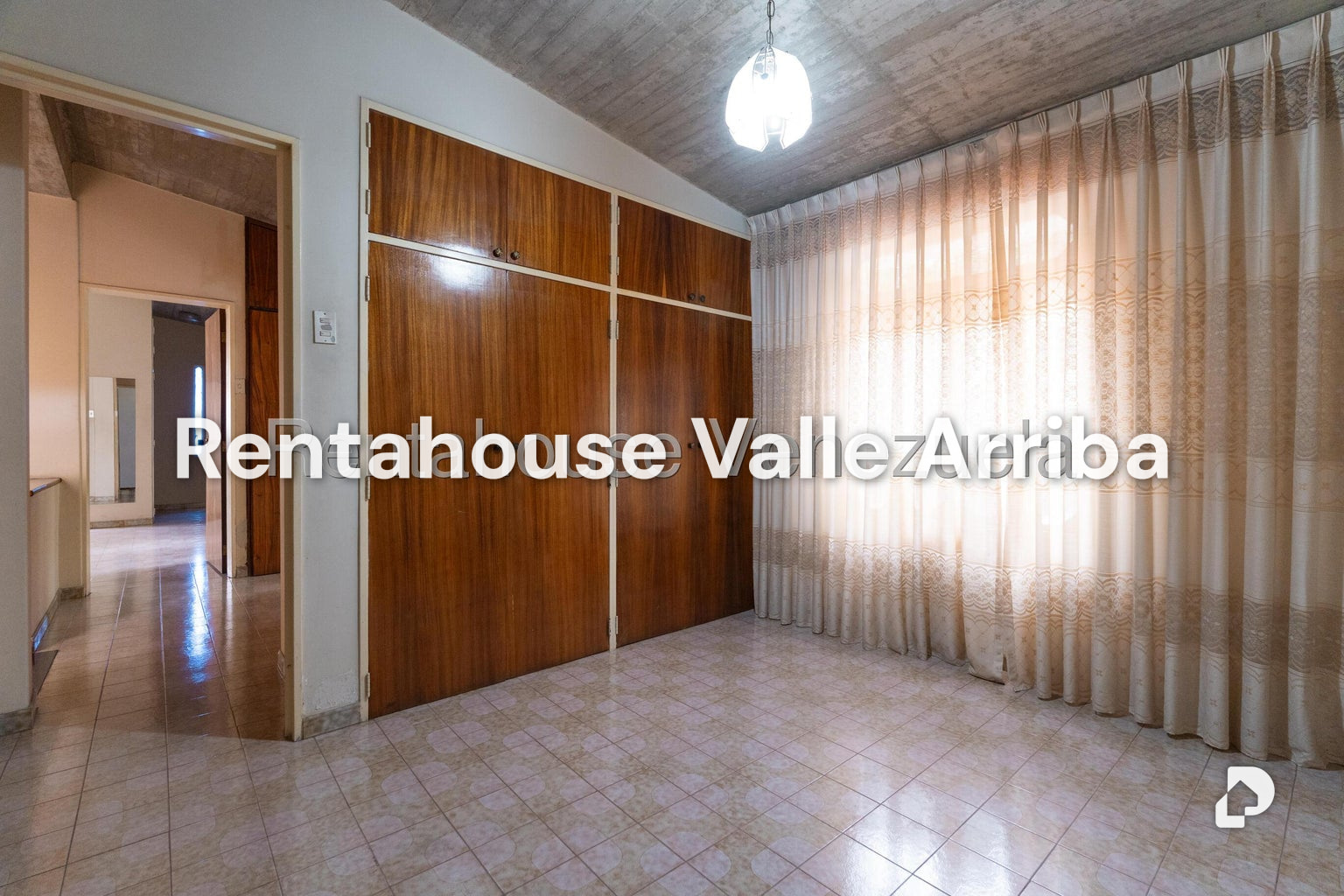 Casa en Alto Prado, Caracas – 30