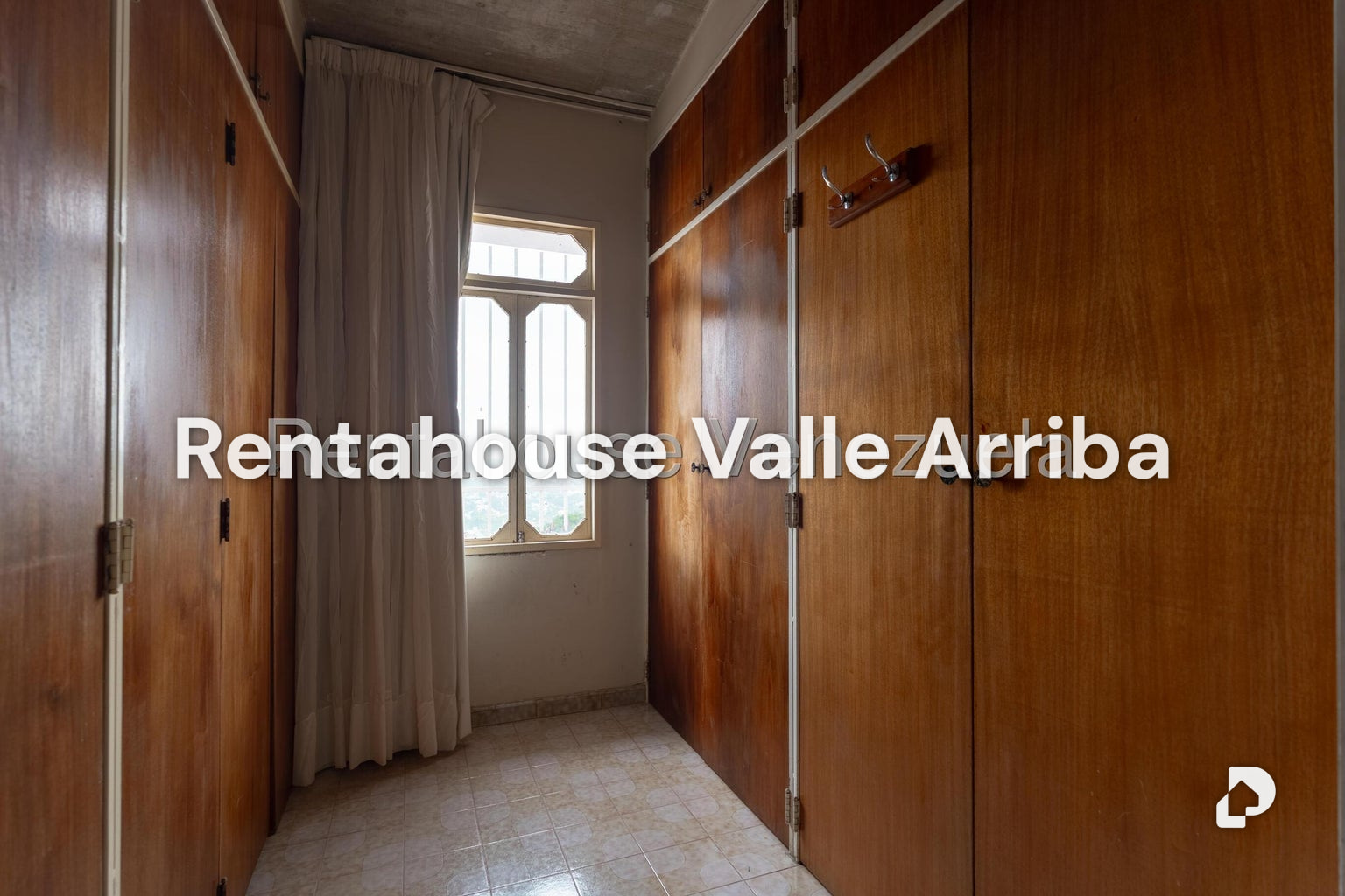 Casa en Alto Prado, Caracas – 23