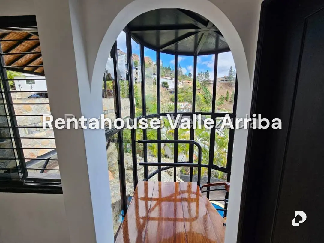 Casa en Lomas de La Lagunita, Caracas – 24