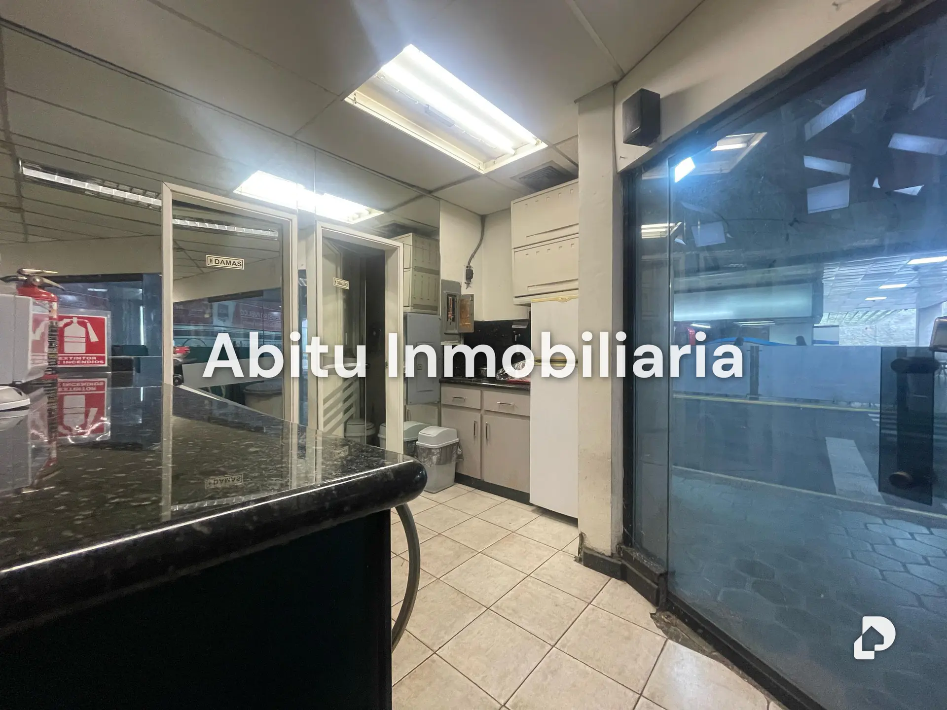 Local comercial en Chacao, Caracas – 11
