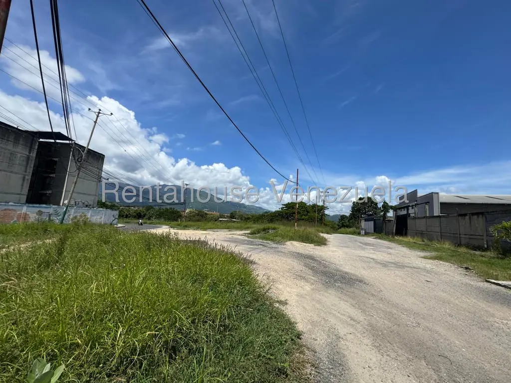Land in El Ingenio, Guatire - 1