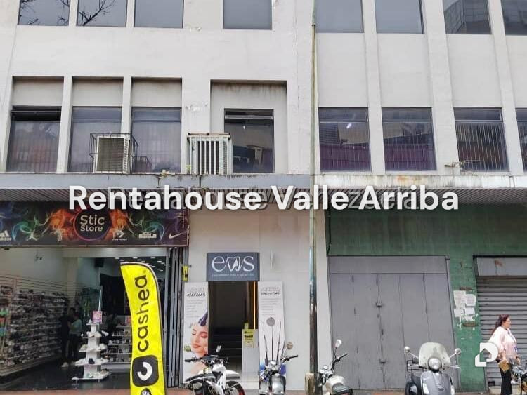 Local comercial en Parroquia La Candelaria, Caracas – 1