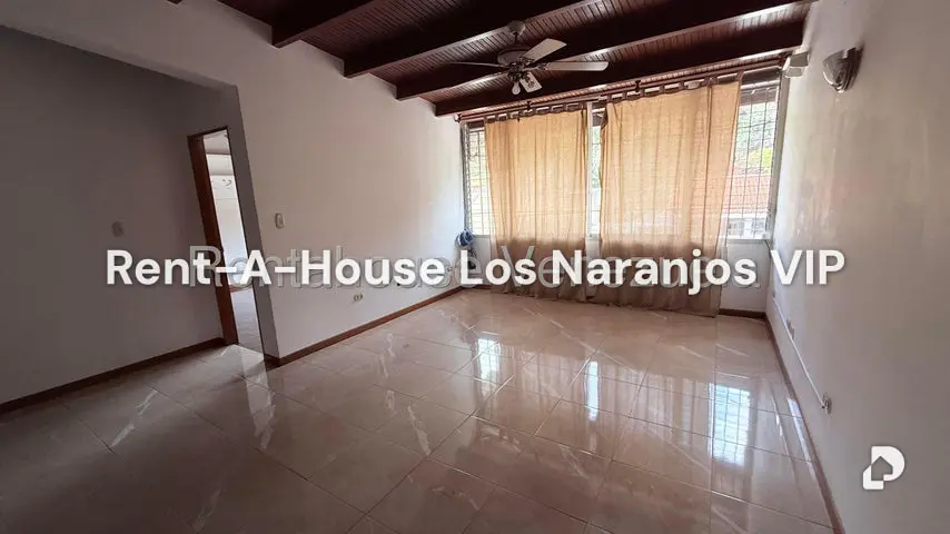 Casa en Santa Sofía, Caracas – 11