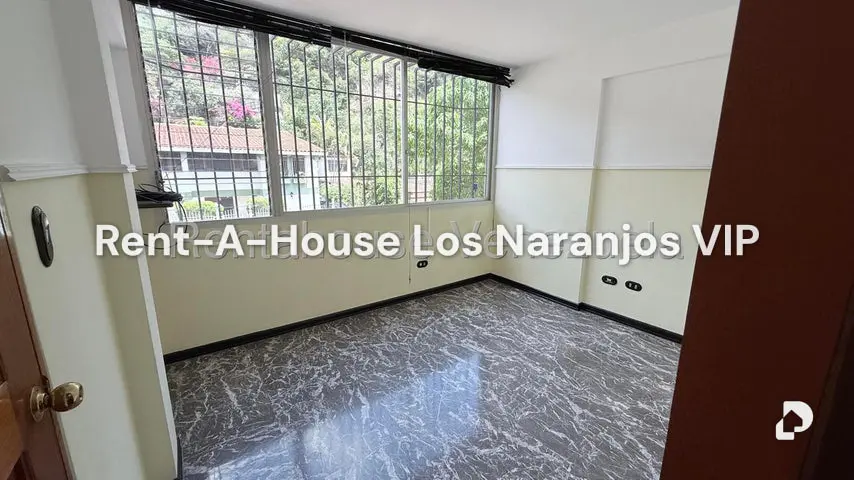 Casa en Santa Sofía, Caracas – 10