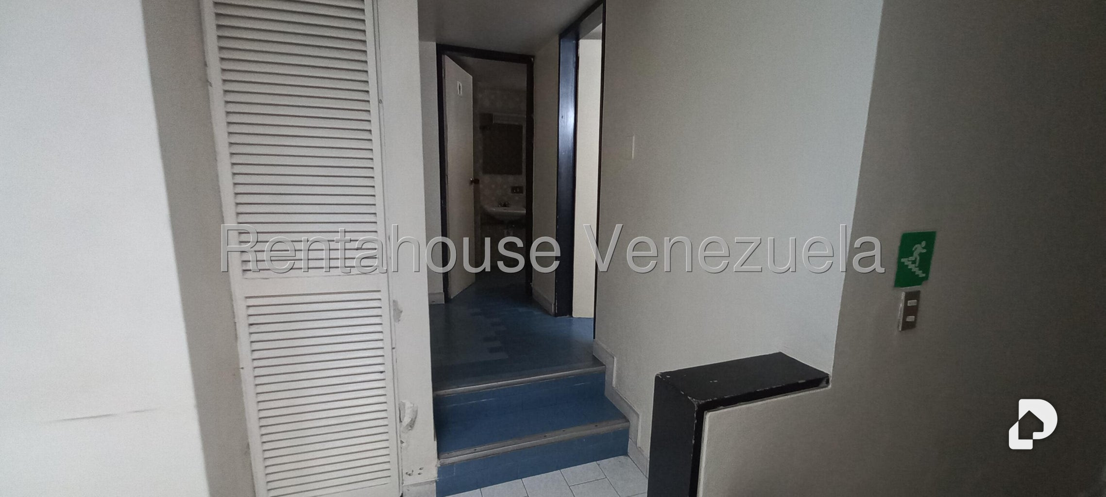 Local comercial en Parroquia La Candelaria, Caracas – 18