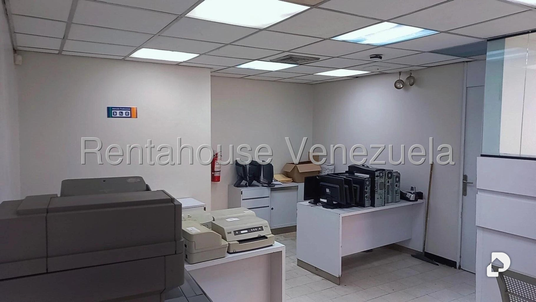 Local comercial en Parroquia La Candelaria, Caracas – 10