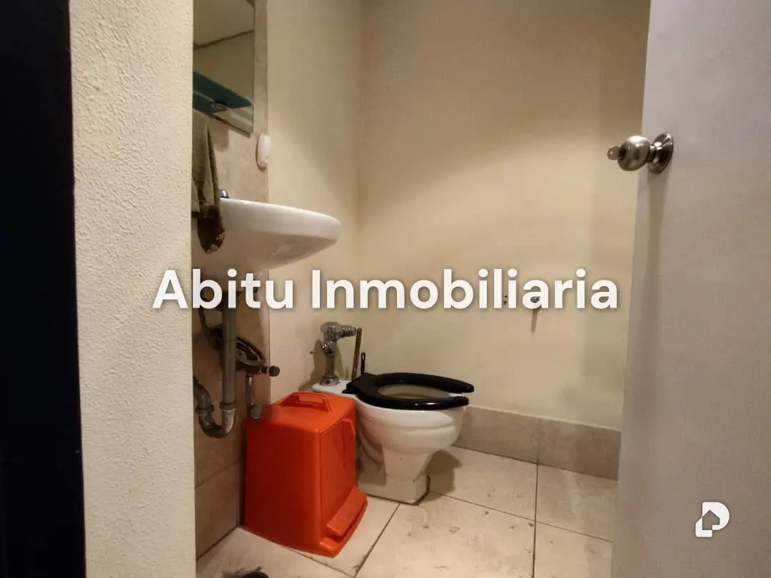 Office in Chacao, Caracas – 12