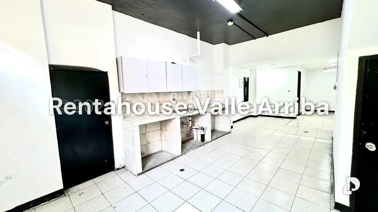 Local comercial en Bello Monte, Caracas – 14