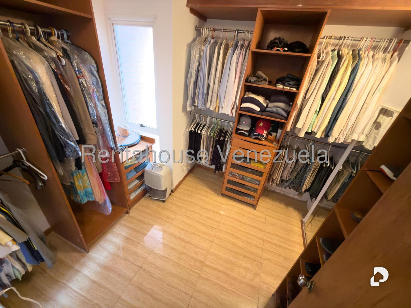Apartamento en Oripoto, Caracas – 24