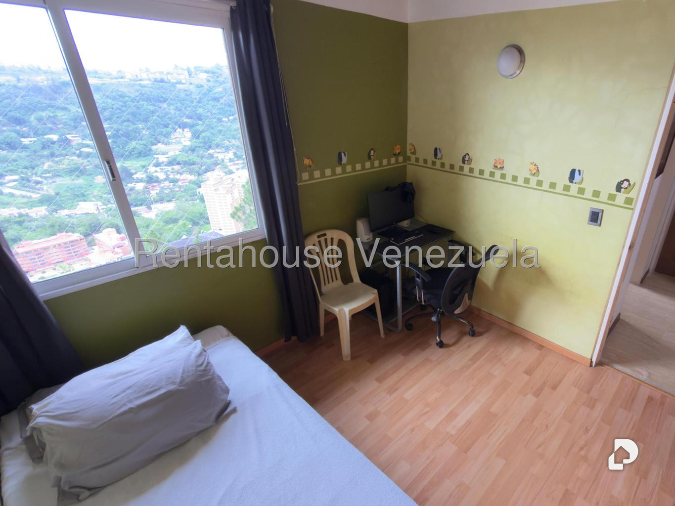Apartamento en Oripoto, Caracas – 30