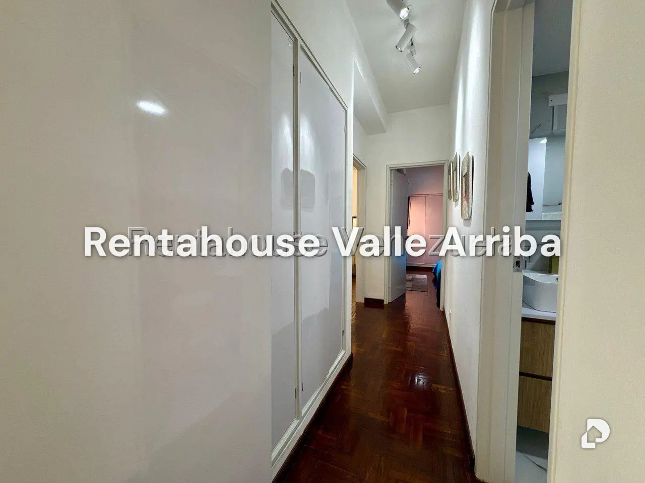 Apartamento en Guaicay, Caracas – 17