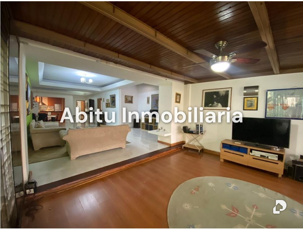 Apartamento en La Boyera, Caracas – 1