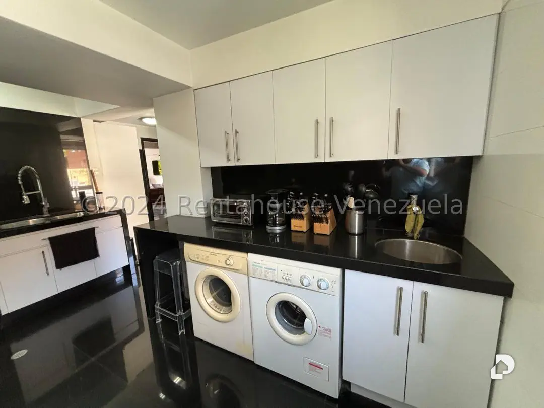 Apartamento en Las Mercedes, Caracas – 12