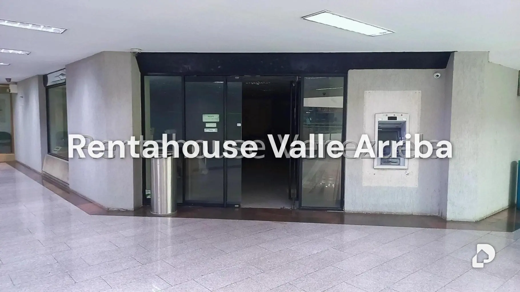Local comercial en El Cafetal, Caracas – 15