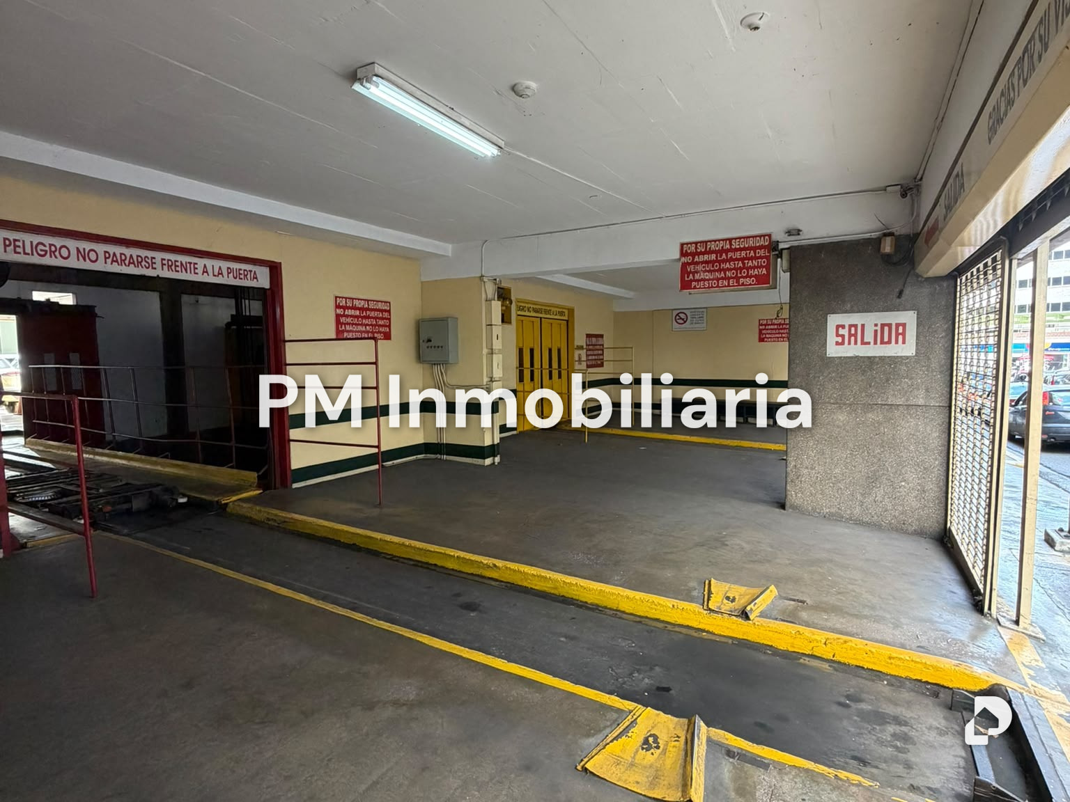 Garaje/Estacionamiento en Chacao, Caracas – 2