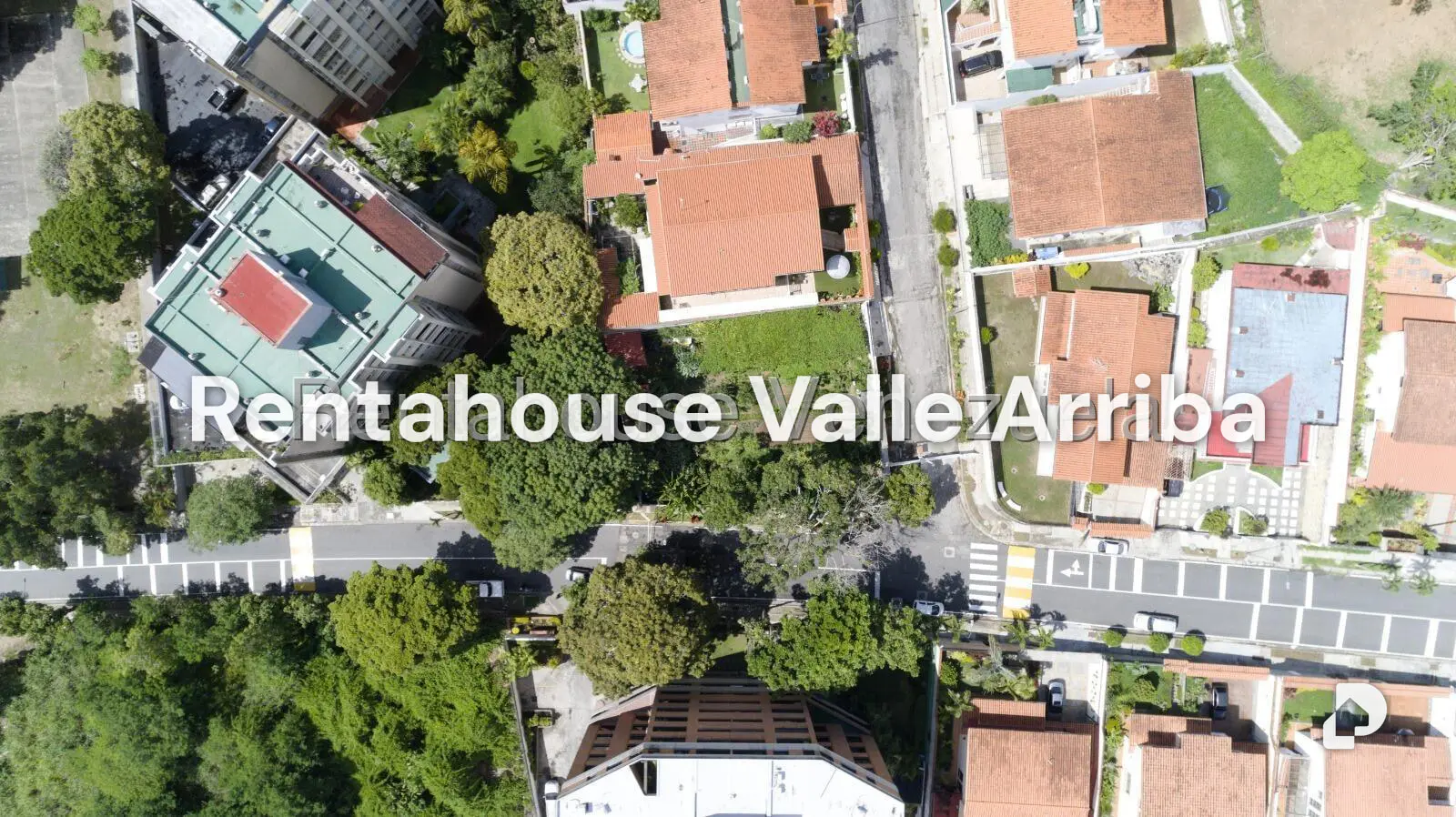Land in La Tahona, Caracas – 13