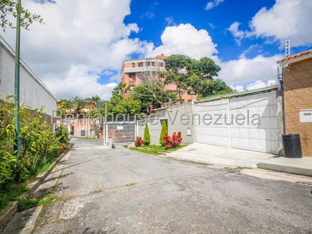 Land in La Tahona, Caracas - 1