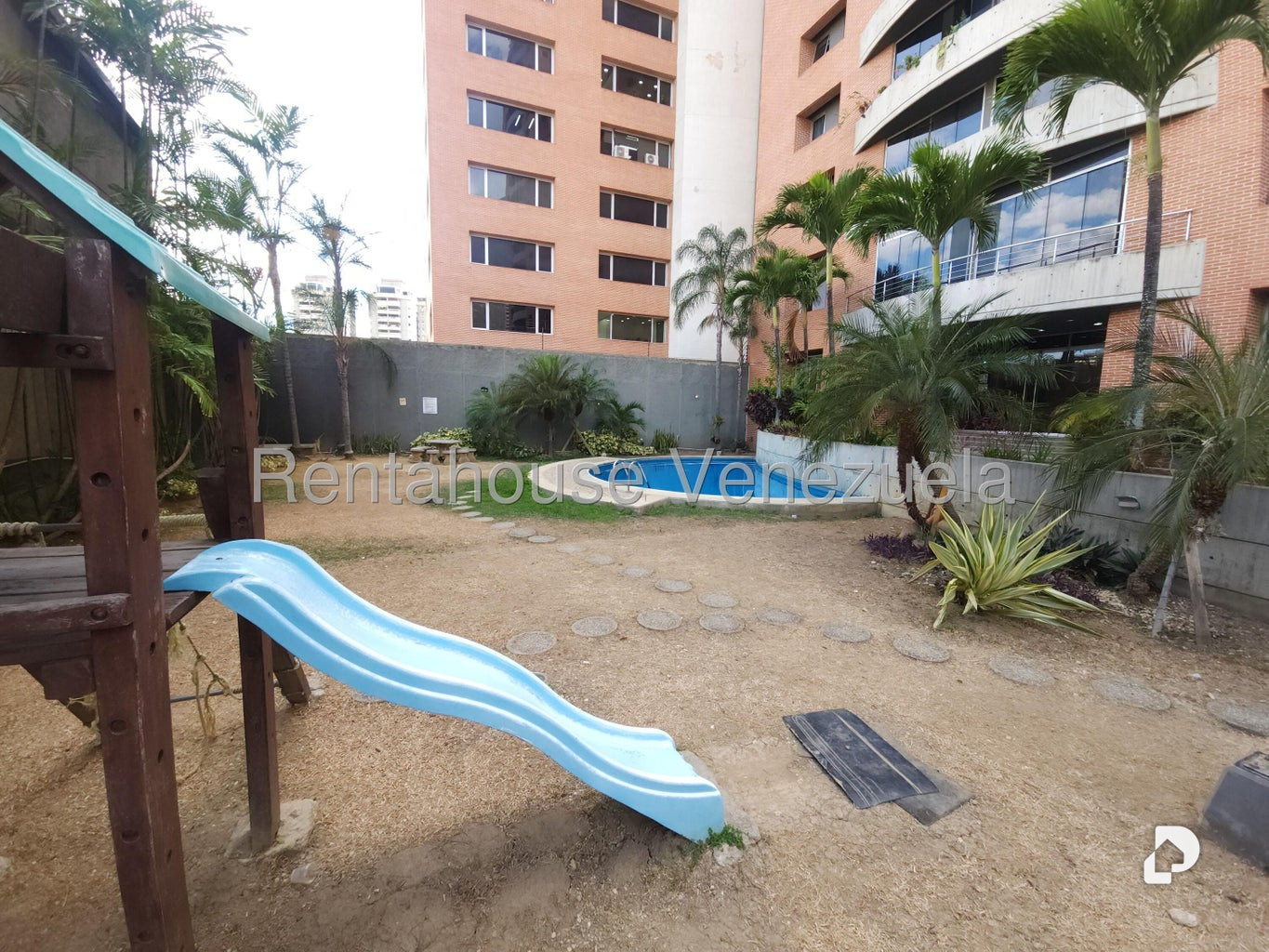 Apartamento en Los Dos Caminos, Caracas – 25