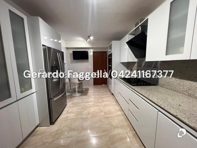 Apartment in Los Dos Caminos, Caracas – 24
