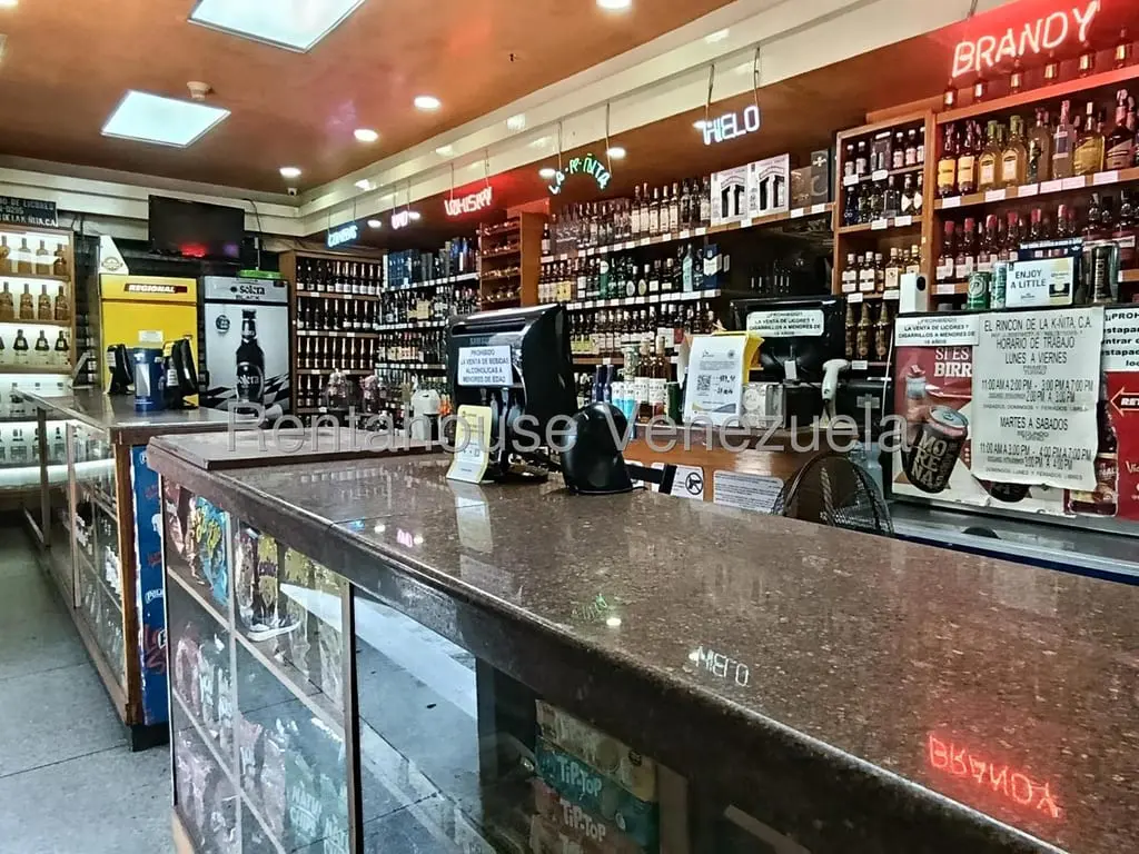 Local comercial en Los Chaguaramos, Caracas - 1