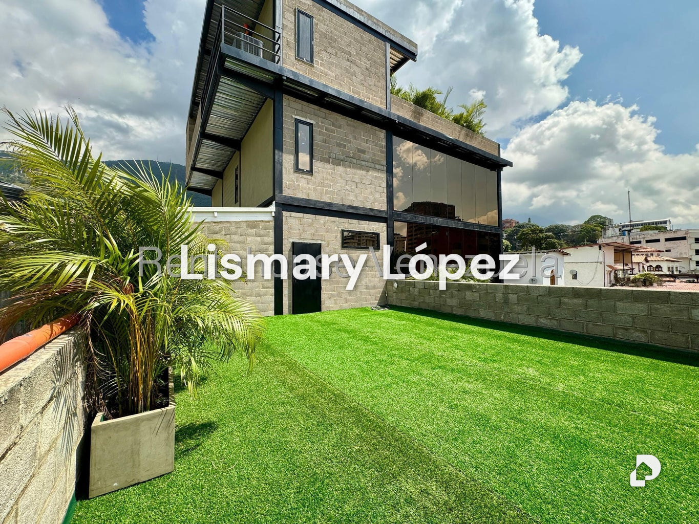 Local comercial en La Florida, Caracas – 15