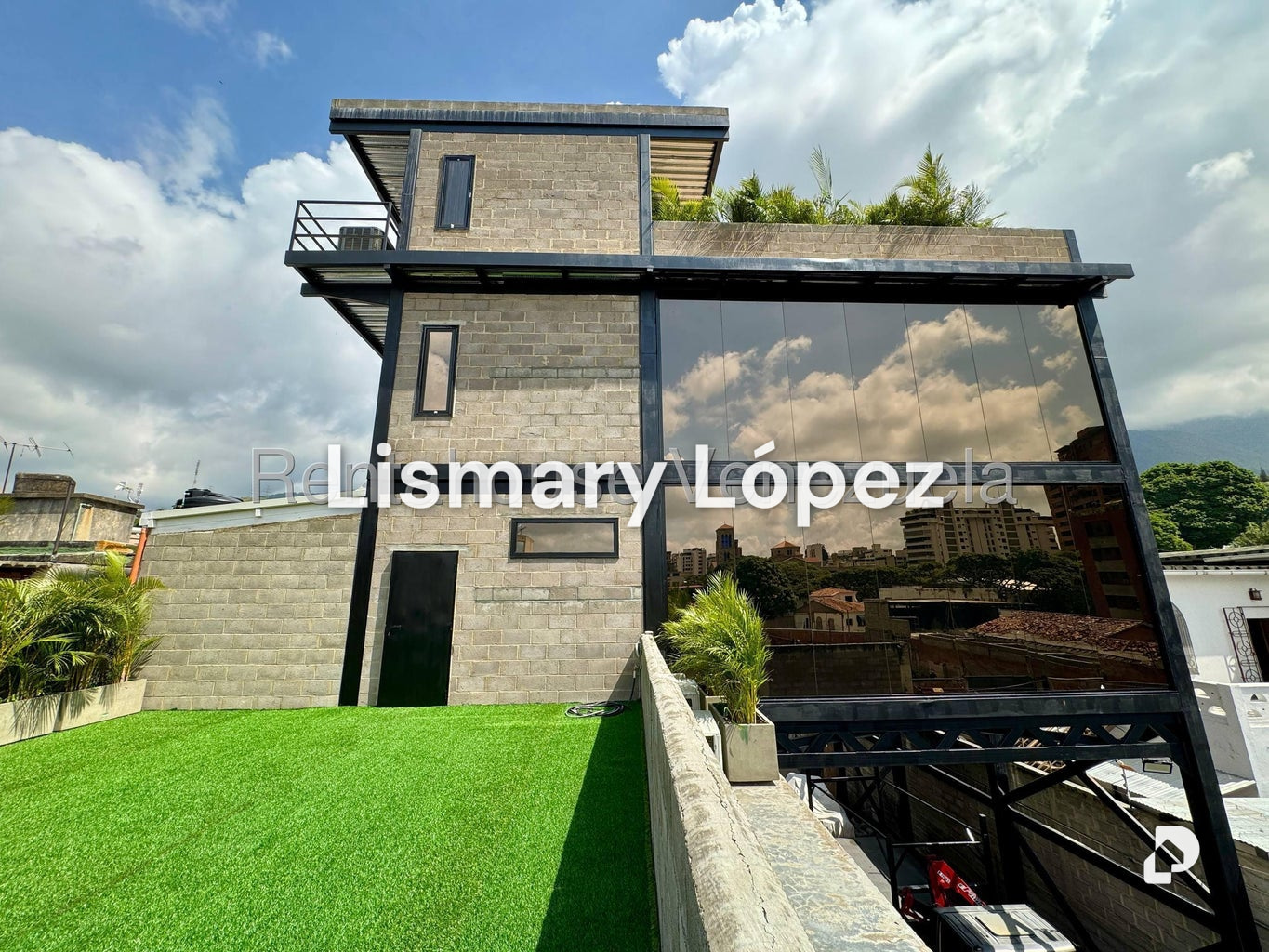 Local comercial en La Florida, Caracas – 16