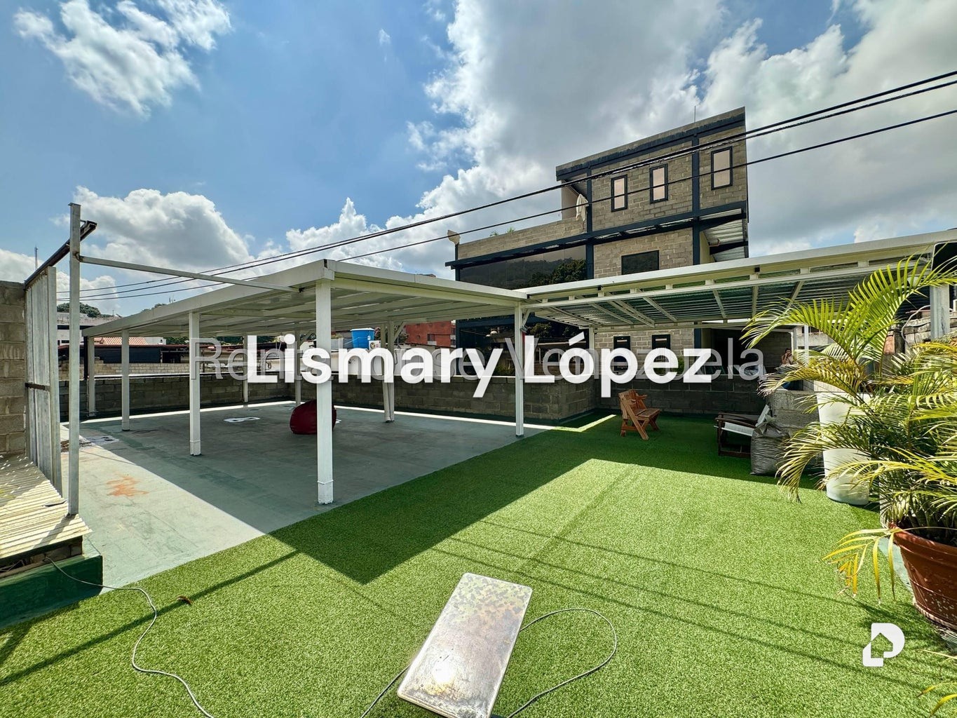 Local comercial en La Florida, Caracas – 11