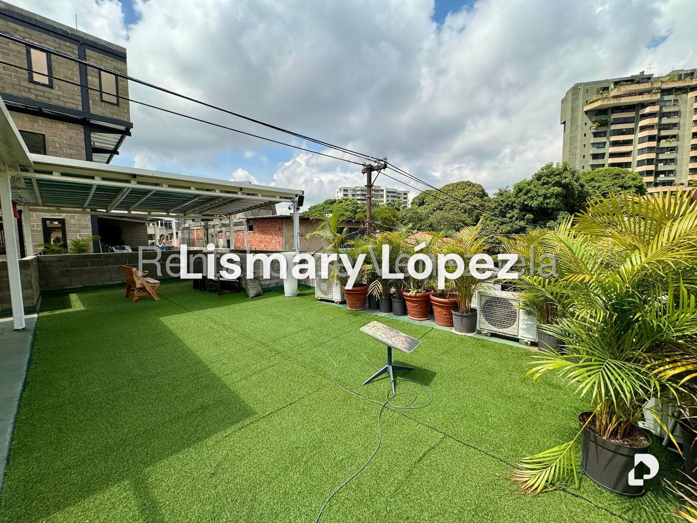 Local comercial en La Florida, Caracas – 12