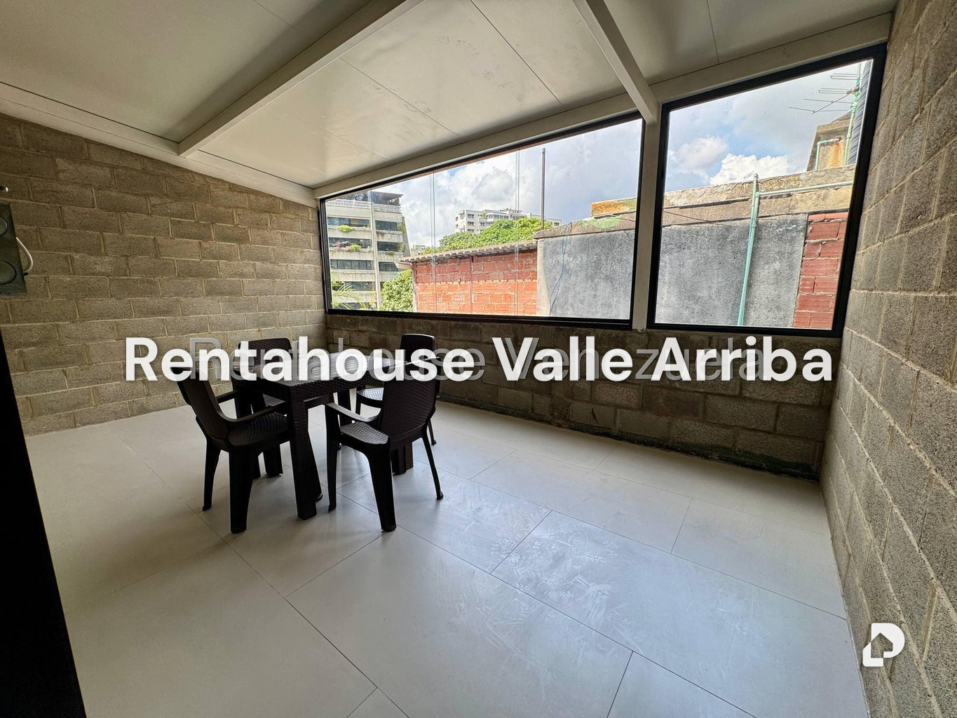Local comercial en La Florida, Caracas – 22