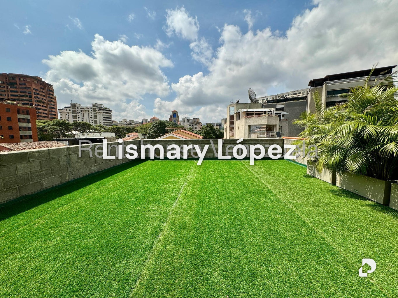 Local comercial en La Florida, Caracas – 17