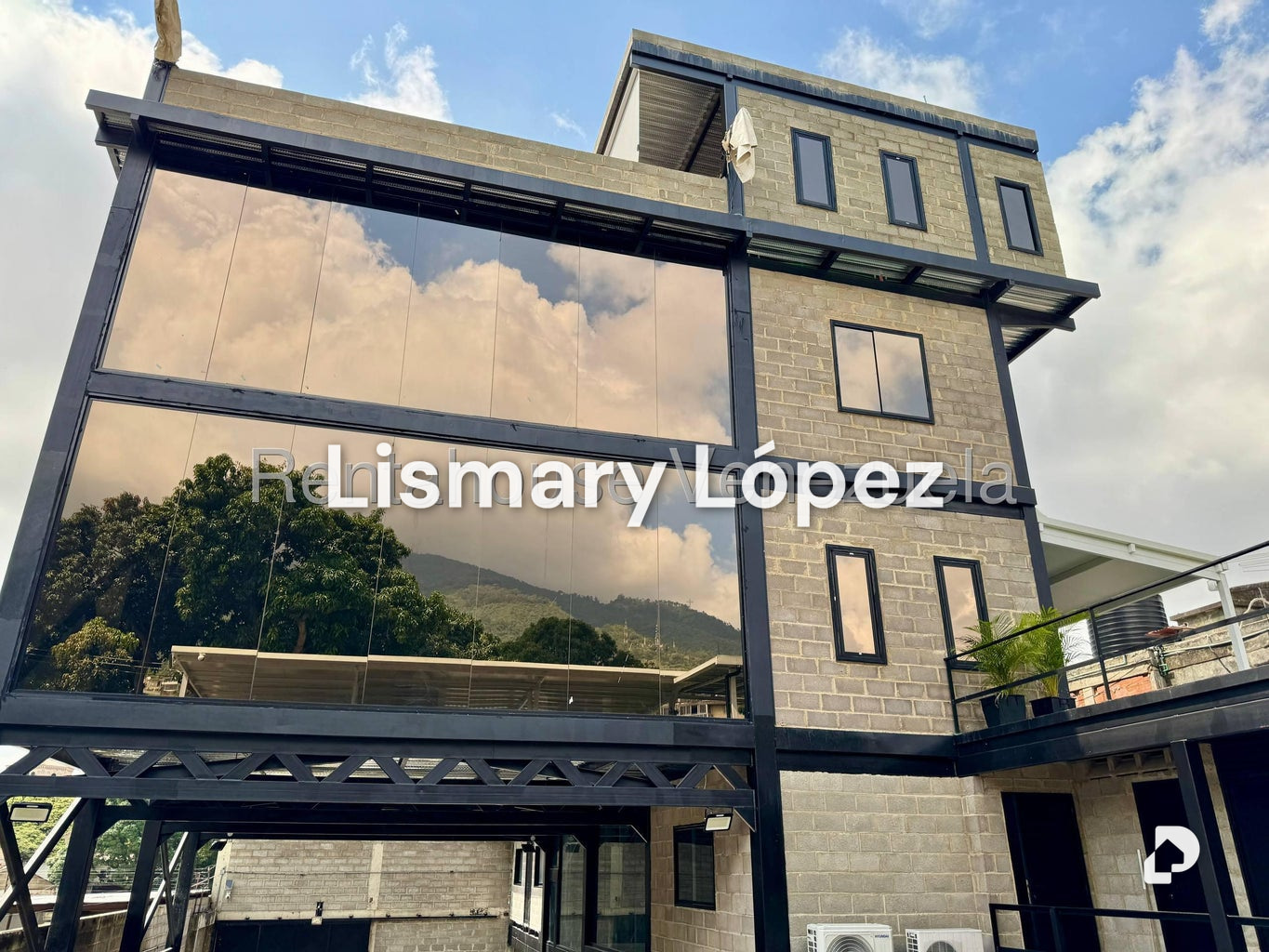 Local comercial en La Florida, Caracas – 20