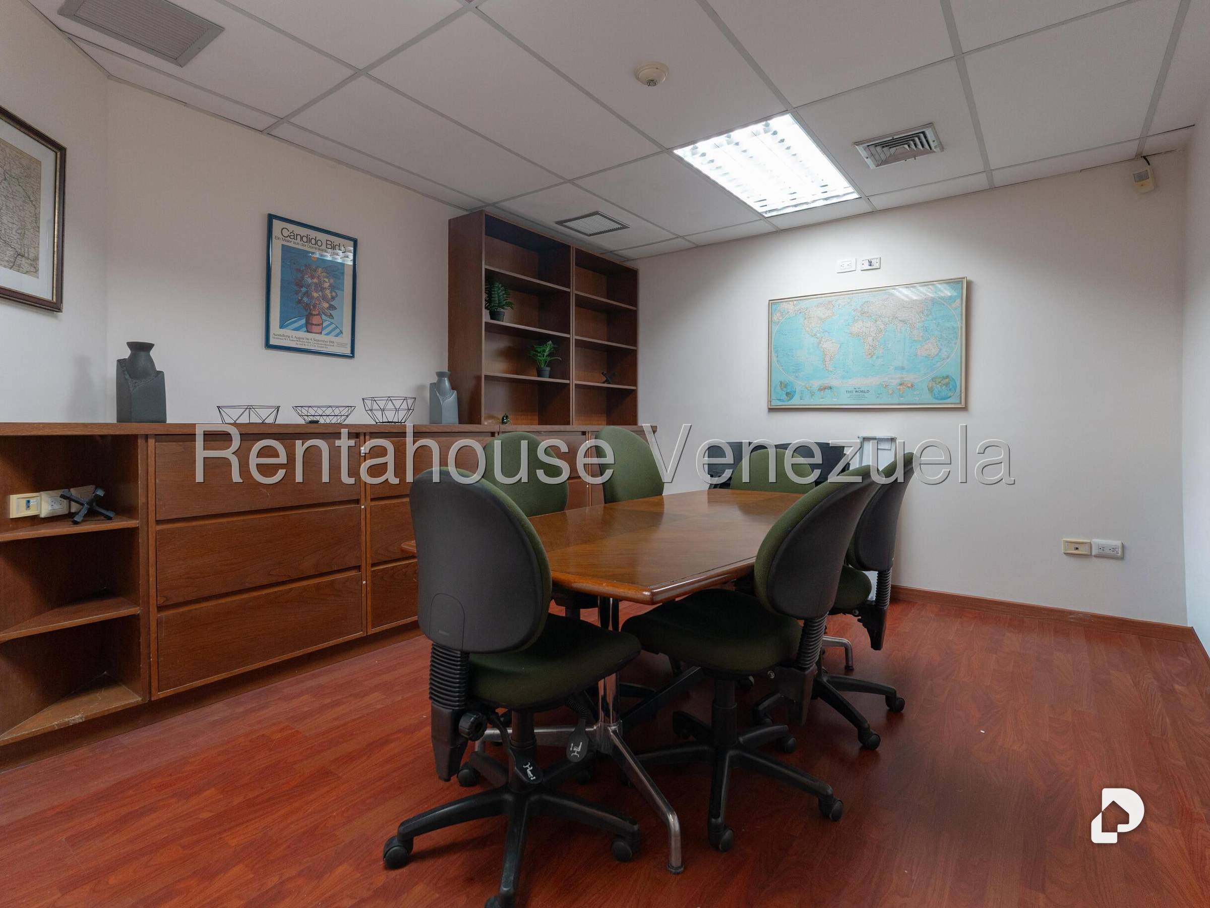 Oficina en Los Palos Grandes, Caracas – 25