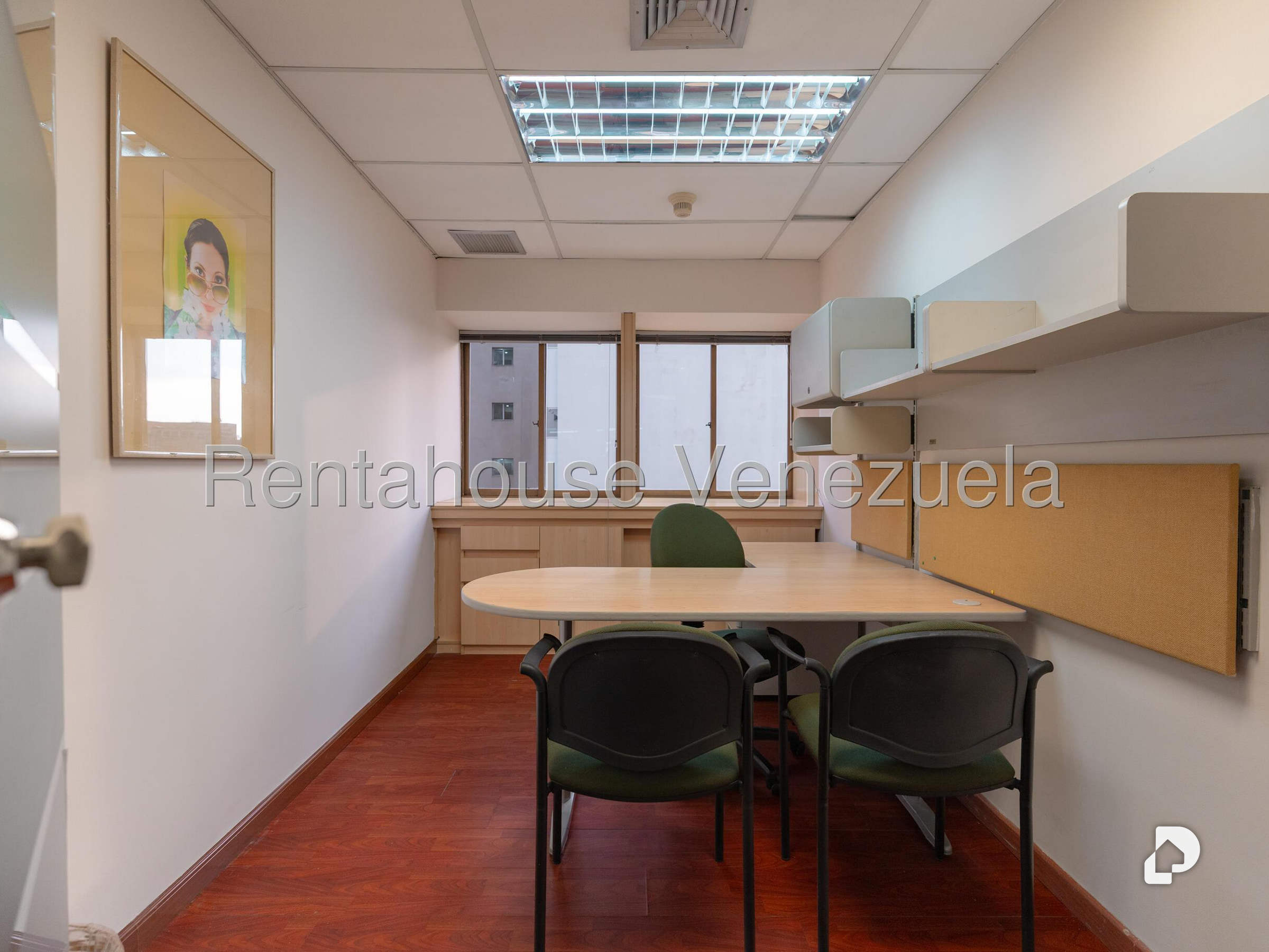 Oficina en Los Palos Grandes, Caracas – 8
