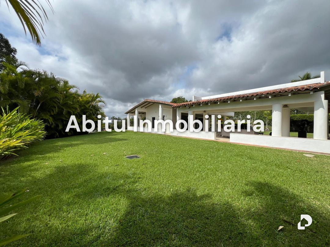 Casa en La Lagunita, Caracas – 1
