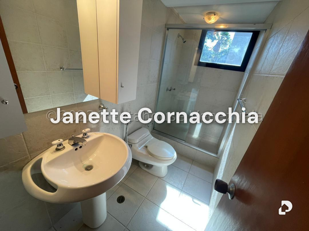 Apartamento en Altamira, Caracas – 22