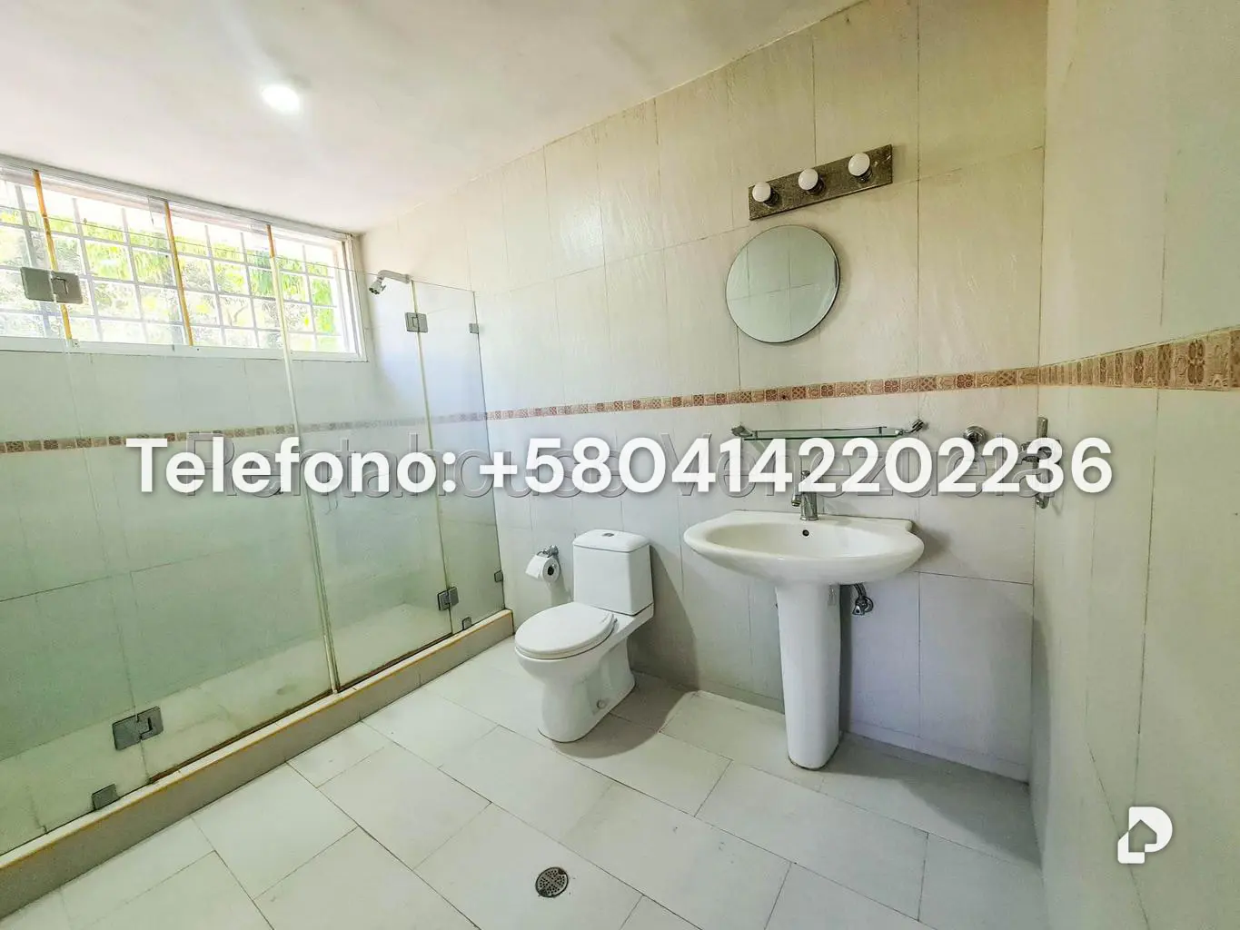 Casa en Cumbres de Curumo, Caracas – 30