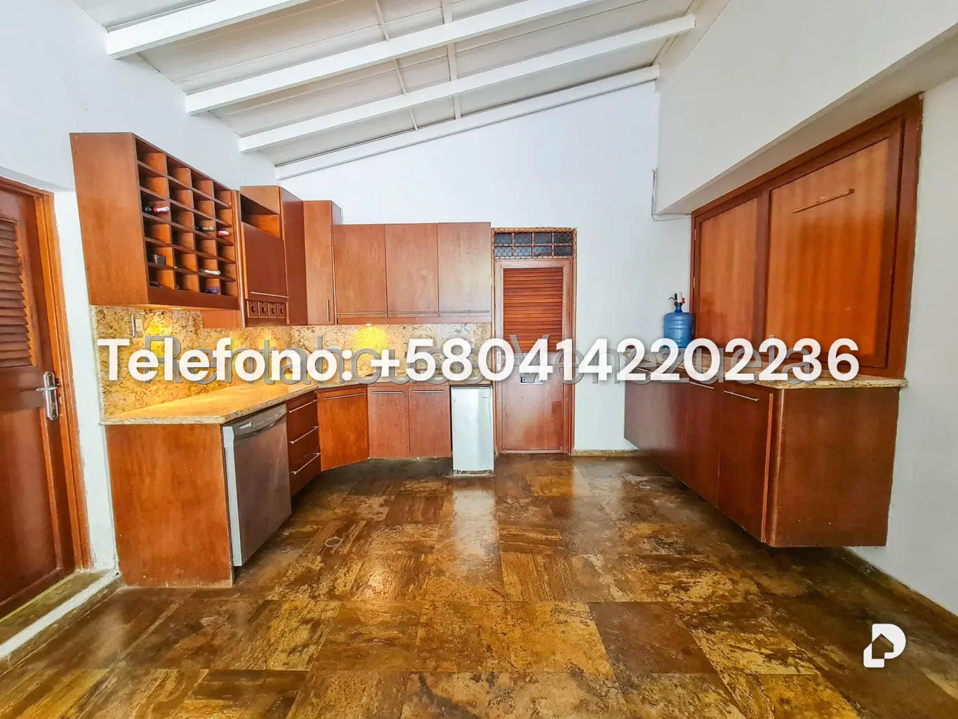 Casa en Cumbres de Curumo, Caracas – 9
