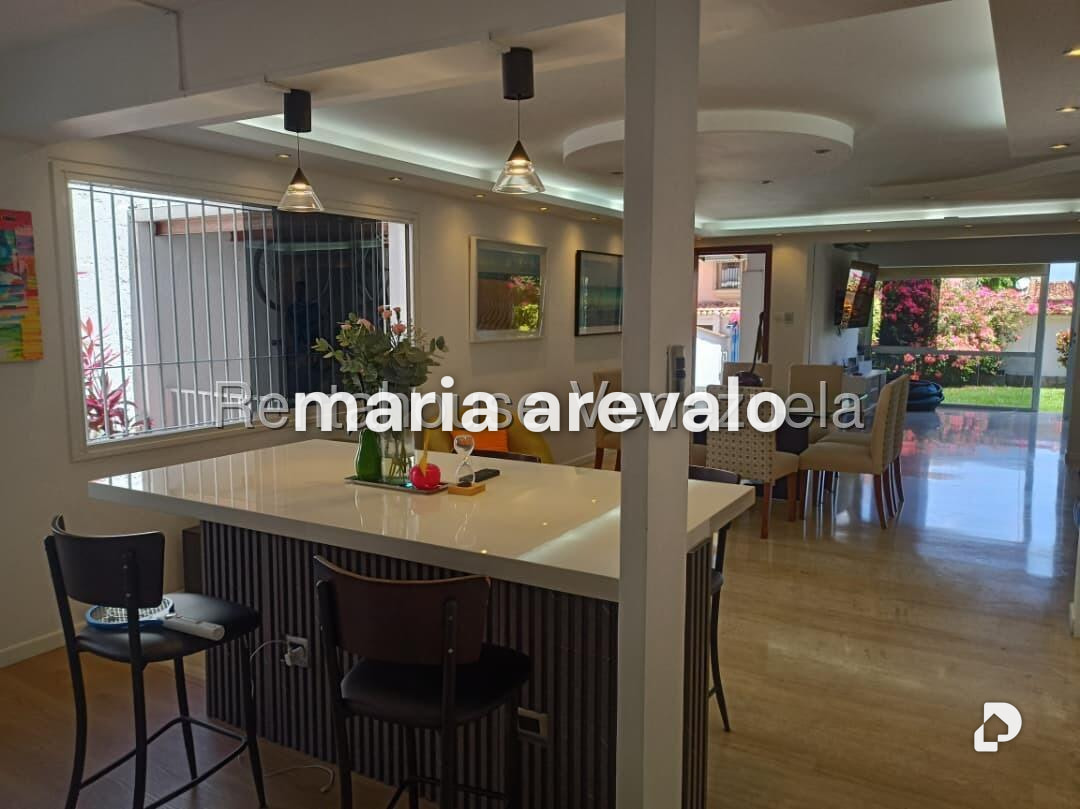 Casa en Alto Prado, Caracas – 12